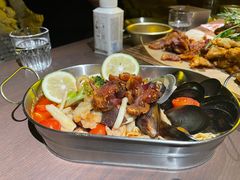 -鹿萤季·营地小馆(皇后公园店)
