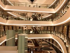 -上海滴水湖皇冠假日酒店