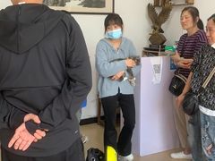 -灵美宠物诊所