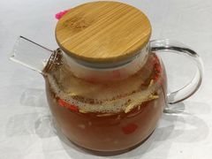 招牌琥珀金絲梨湯-京味斋·北京烤鸭(北京南站洋桥店)