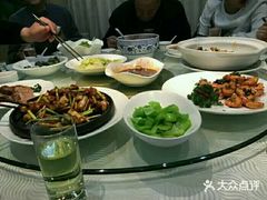 -府苑美食(政七街店)