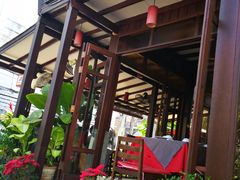 -Dash Teak House