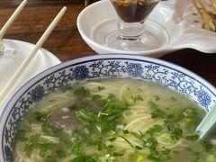 -东大桥小国抻面烧烤(长通路店)