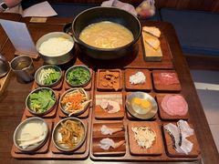 -银米·云南传统过桥米线(双廊黑金冠店)