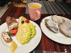 -广州万富希尔顿酒店·感趣自助餐厅·金秋蟹宴生蚝海鲜刺身
