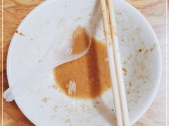 -松树干拌面店