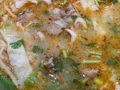 -八百里牛肉汤(盖饭·锅贴·万象城店)