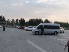 -窦店服务区-停车场