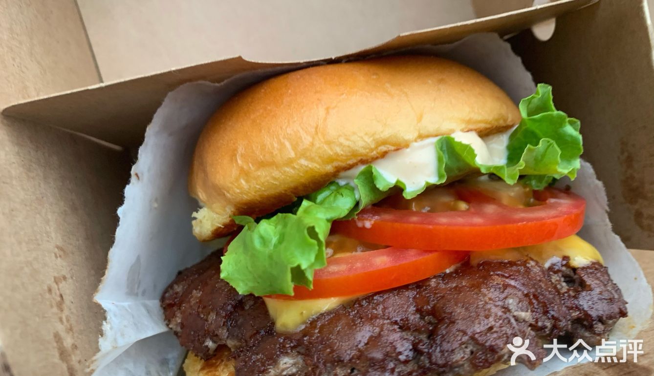 在上海玩的时候吃的shakeshack