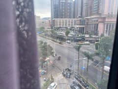 -粤塔x电竞酒店(深圳龙华大浪后浪新天地店)