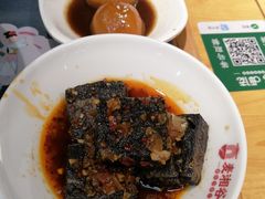 -呷佬·长沙手工米粉(金沙江路店)