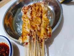 刷酱豆皮-五十中小肉串(南站店)