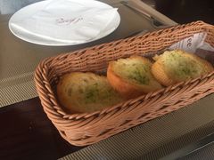 餐前面包-IL Forno 意坊·意大利餐厅(温州万象城店)
