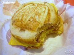 已经被咬一口的Country&nbsp;McGri-麦当劳(春风店)