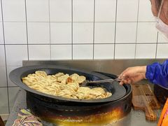 -黄阿姨锅贴大王(万航渡路店)