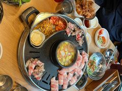 -江南猪肉商会无限续吃(弘大店)