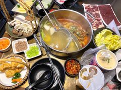 -左庭右院鲜牛肉火锅(金山万达店)
