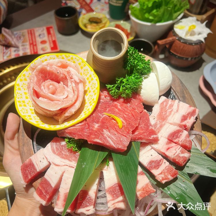 在揭阳🔻发现了懒癌星人烤肉店！全程帮烤！