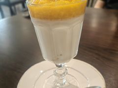-Chom Cafe and Restaurant