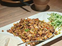 薄饼羊肉卷-耶里夏丽·新疆菜·28年喀什老馆(田林东路店)