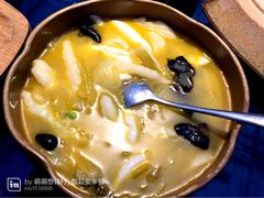 老坛酸菜金汤鱼腐-汤山翠谷生态餐厅