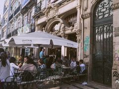 -Majestic Café