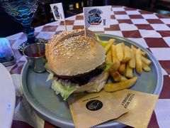 -鲨鱼美式餐厅酒吧Sharky