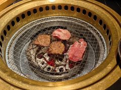 -山川小町·极番烧肉(新地假日广场店)