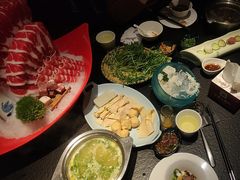 -海上明月海鲜火锅 鲜切牛肉