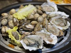 一筐贝壳-日进一片海.生腌海鲜火锅.宵夜烧烤(三里屯总店)