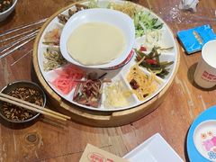 -怪噜范·老贵阳街头名小吃(鸿通城店)