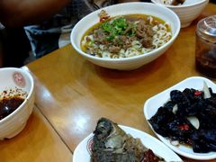 -顺溜·手工刀削面·黑金店(铜锣湾店)