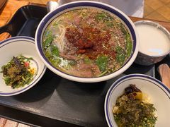 -云阿蛮云南生烫牛肉米线(奉贤路店)