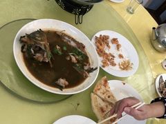 -明月食府(二区干二路店)