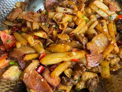 -老唐三下锅 ·张家界地标美食(溪布街店)
