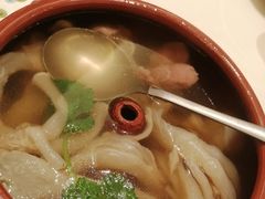 气窝猪脚筋-沙龙酒家