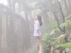 -青青世界