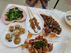 -覃记海鲜美食餐厅