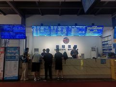 -奥冠体育华师附中恒温游泳馆