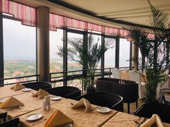 靠窗位-汇泉王朝大饭店-旋转餐厅(南海路店)