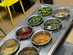 自助调料区-墨脱石锅椰子鸡•香草鸭•东山羊(大东海店)