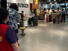 -麦当劳(上海虹桥站30B检票口楼上)
