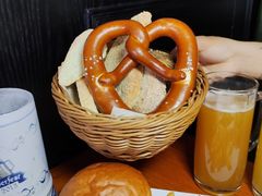 -普兰达德国餐厅·德式脆皮烤猪肘·自酿啤酒(观唐店)