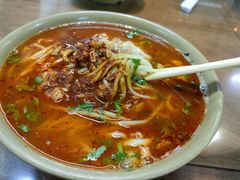 -亮亮面馆(经六路店)