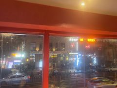 -何师傅美蛙鱼头(汉街店)