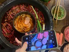 -黄潇洒老火锅(九眼桥宏济巷店)