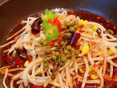 云南经典汽锅鸡-云海肴·汽锅鸡·云南菜(苏州中心店)