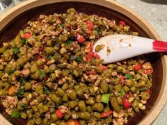 酸豆角炒肉粒-福阿婆老牌湘菜(大润发店)