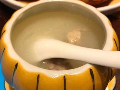 -臻鲜燕海鲜融合餐厅(金陵style店)