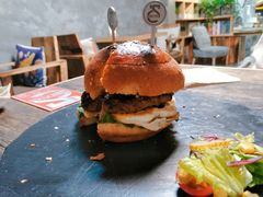 -HIGH FIVE哈福手工汉堡(桂林路店)